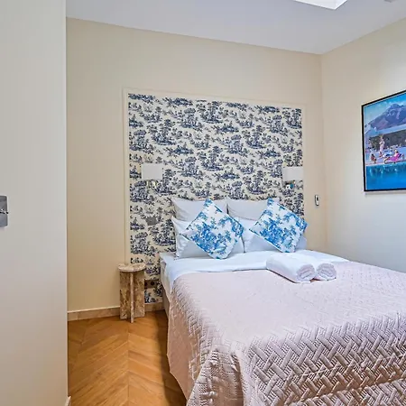 Montparnasse Signature Apartment *