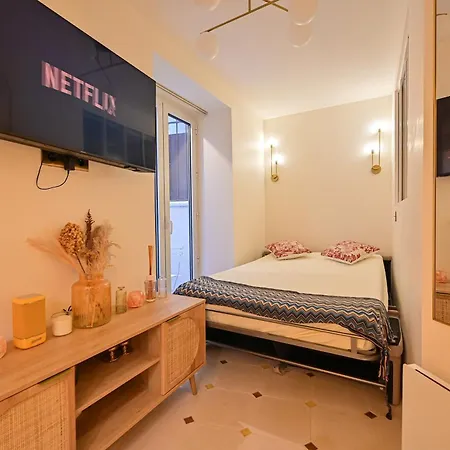 Montparnasse Signature Apartments פריז