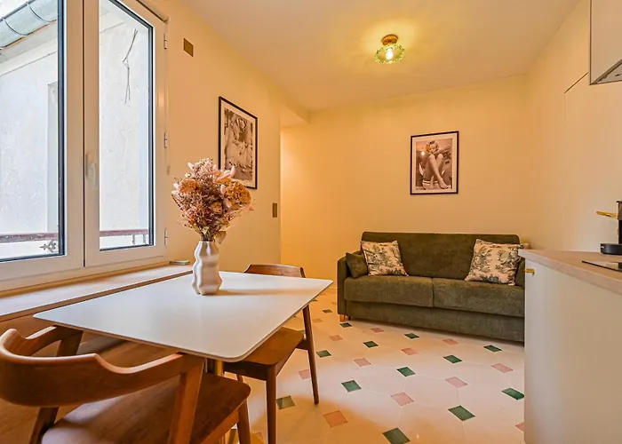 Montparnasse Signature Apartments