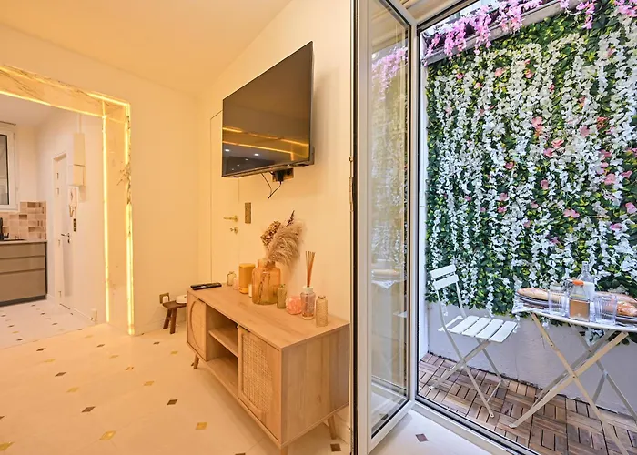 Montparnasse Signature Apartments