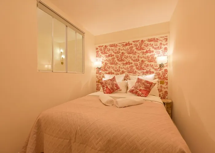 Montparnasse Signature Apartments