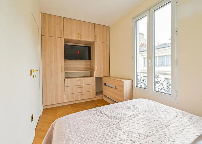 Montparnasse Signature Apartments