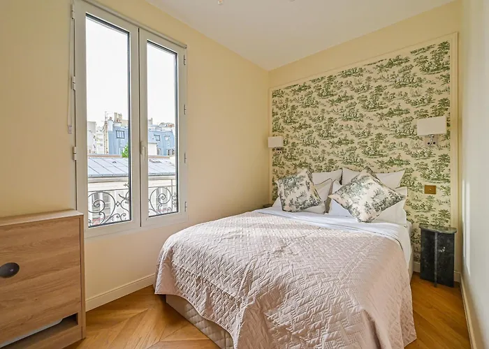 Montparnasse Signature Apartments